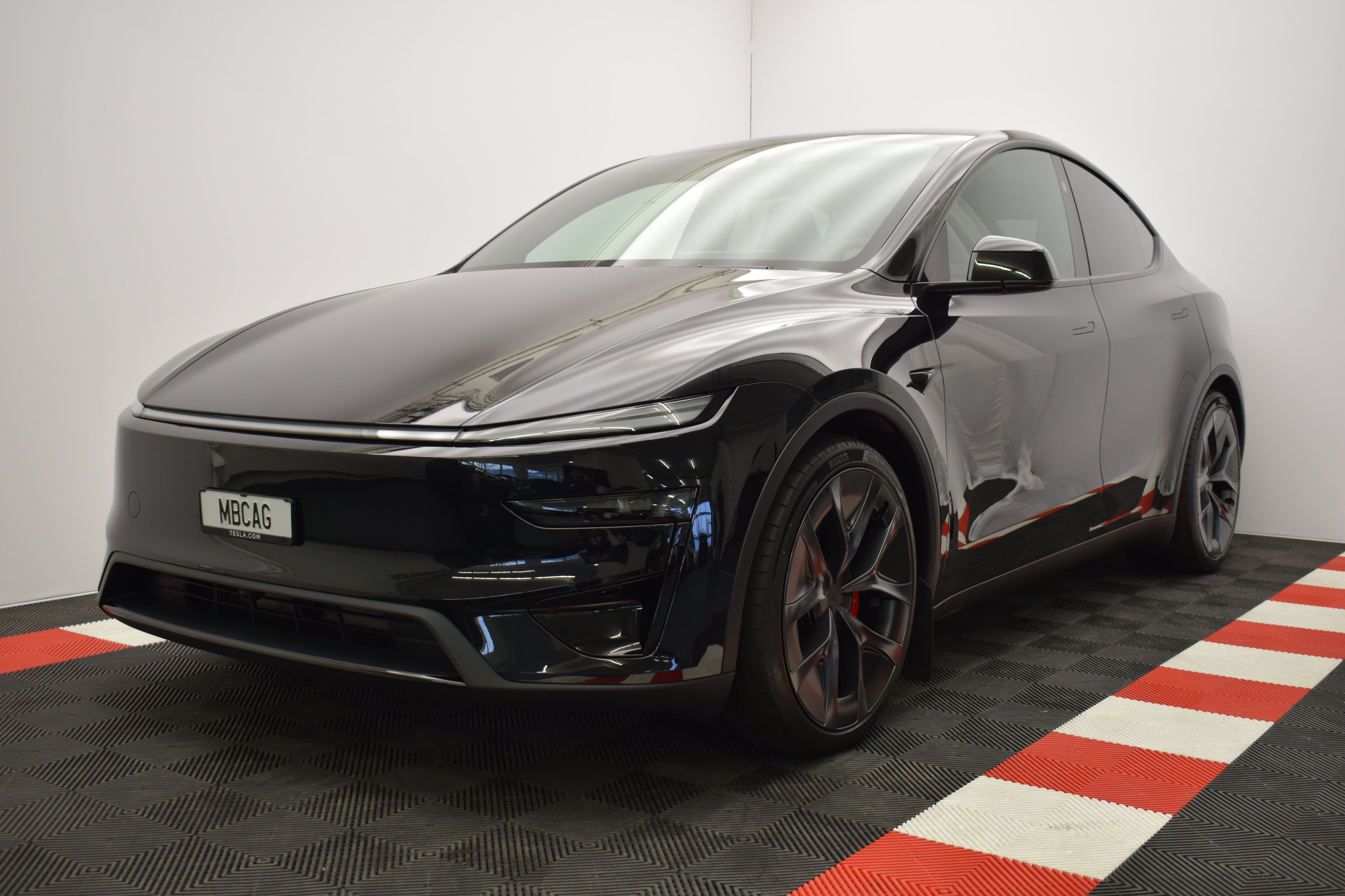 mbcarstyling-tesla-black
