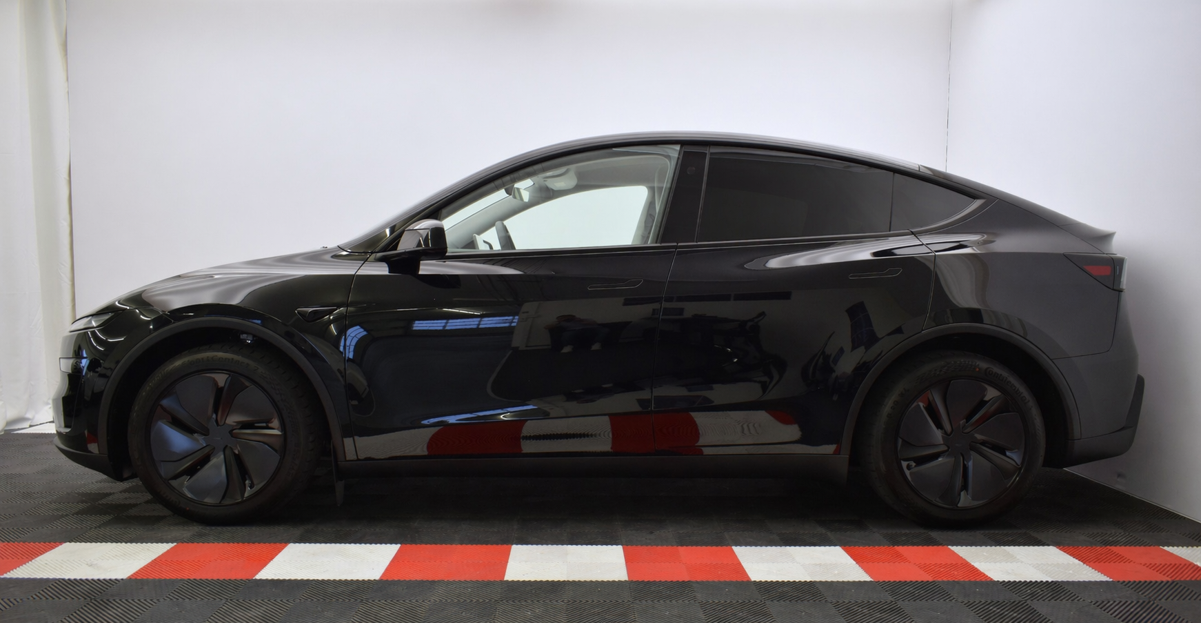 mbcarstyling-tesla-folieren-schwarz