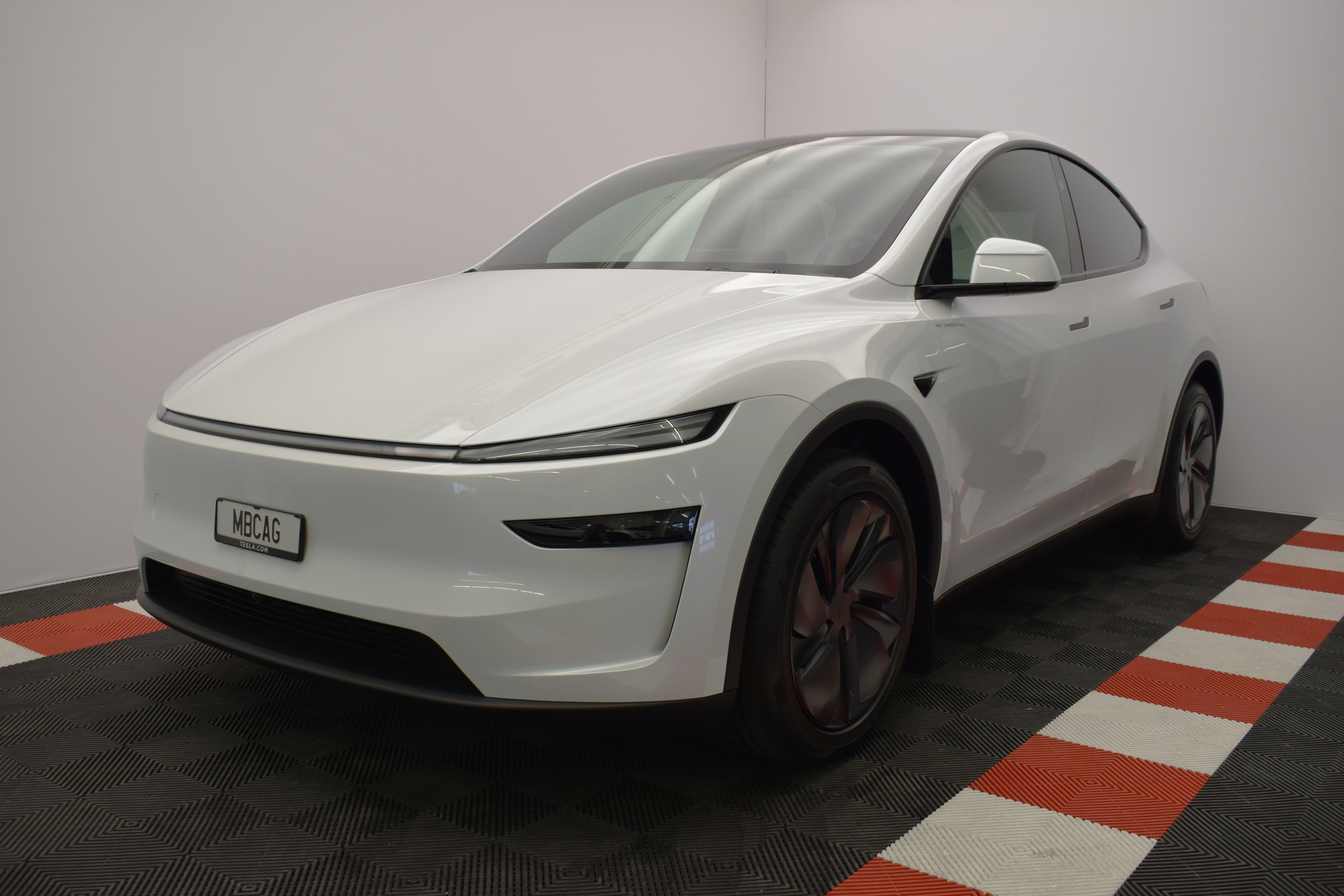 mbcarstyling-tesla-white